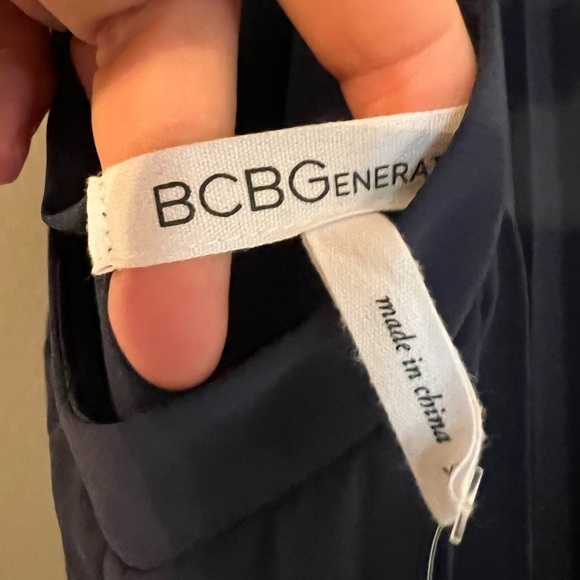 NWT BCBGENERATION Navy Blue Halter Pleated MIDI Dress Size XS - Picture 4 of 6